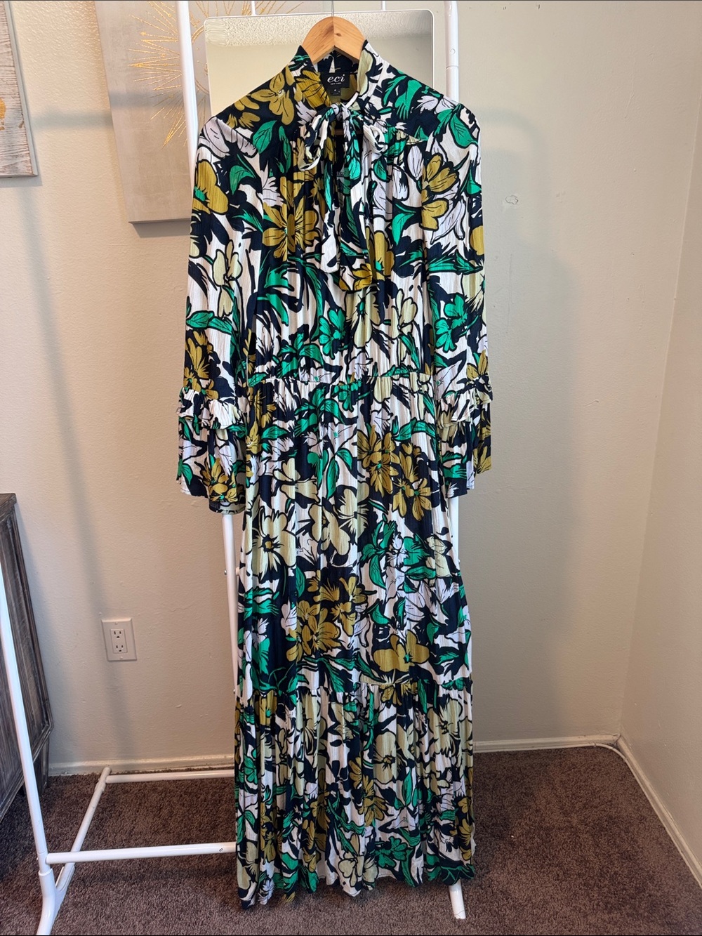 Eci New York Floral Tie-Neck Maxi Dress Ruffle-Sleeve Woman’s Small